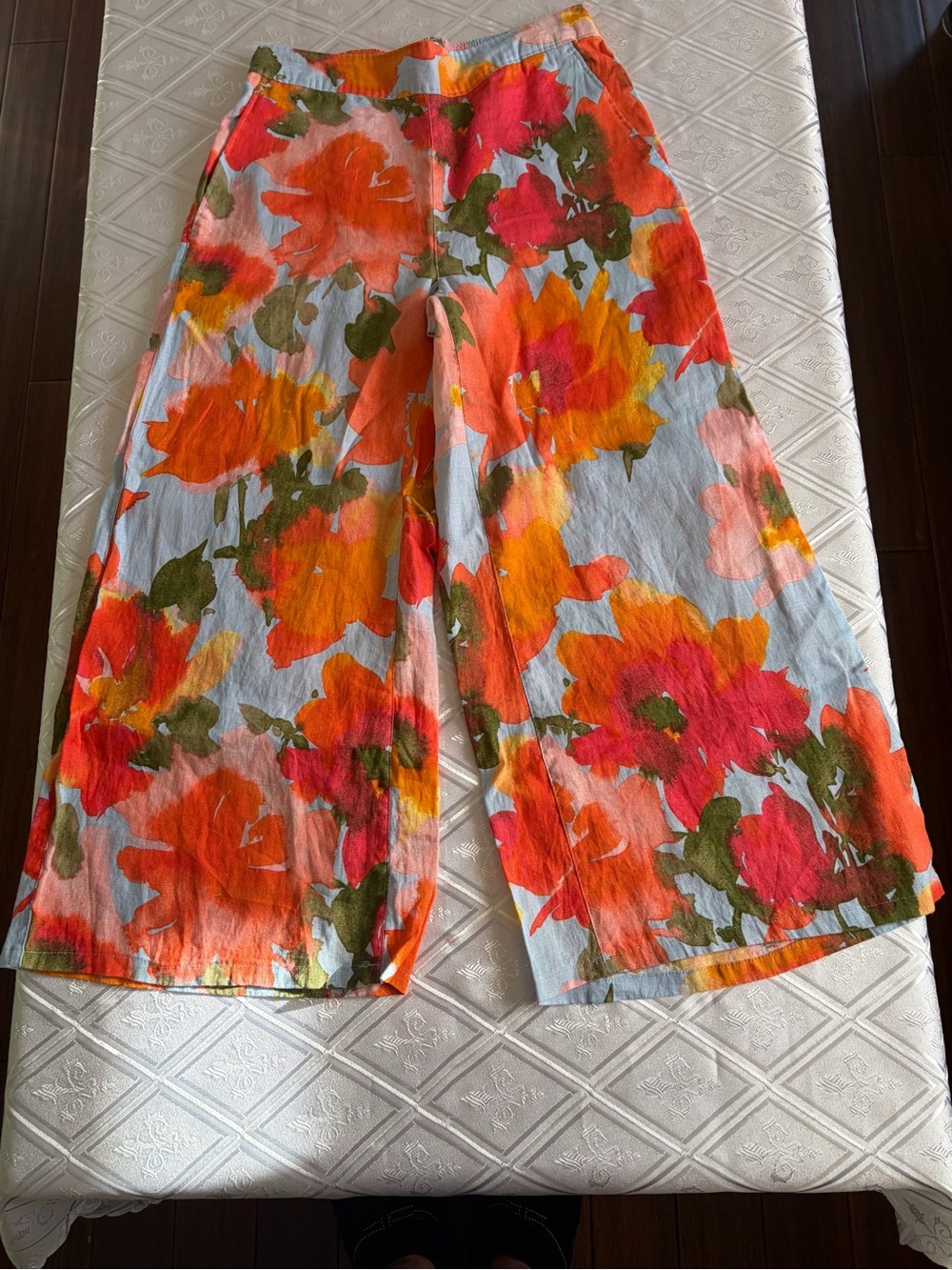 Joie Floral Linen Wide-Leg Cropped Pants in Coral, Pink & Sky Blue
